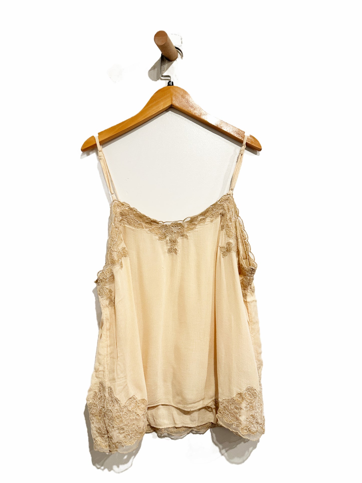 American Eagle Outfitters Cream Lace Trim Tank - XL