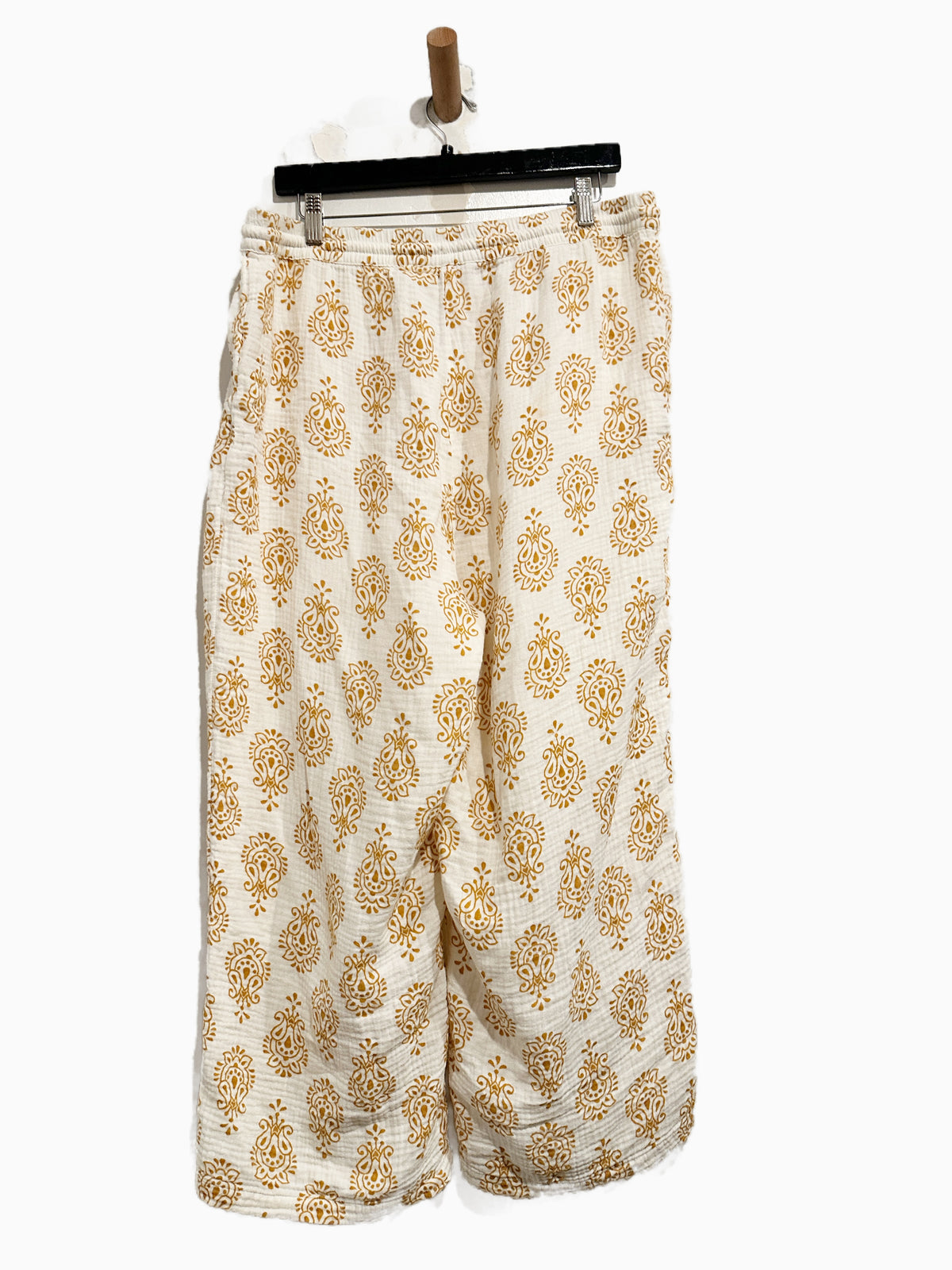Soft Surroundings White and Gold Printed Muslin Cotton Pants - Large