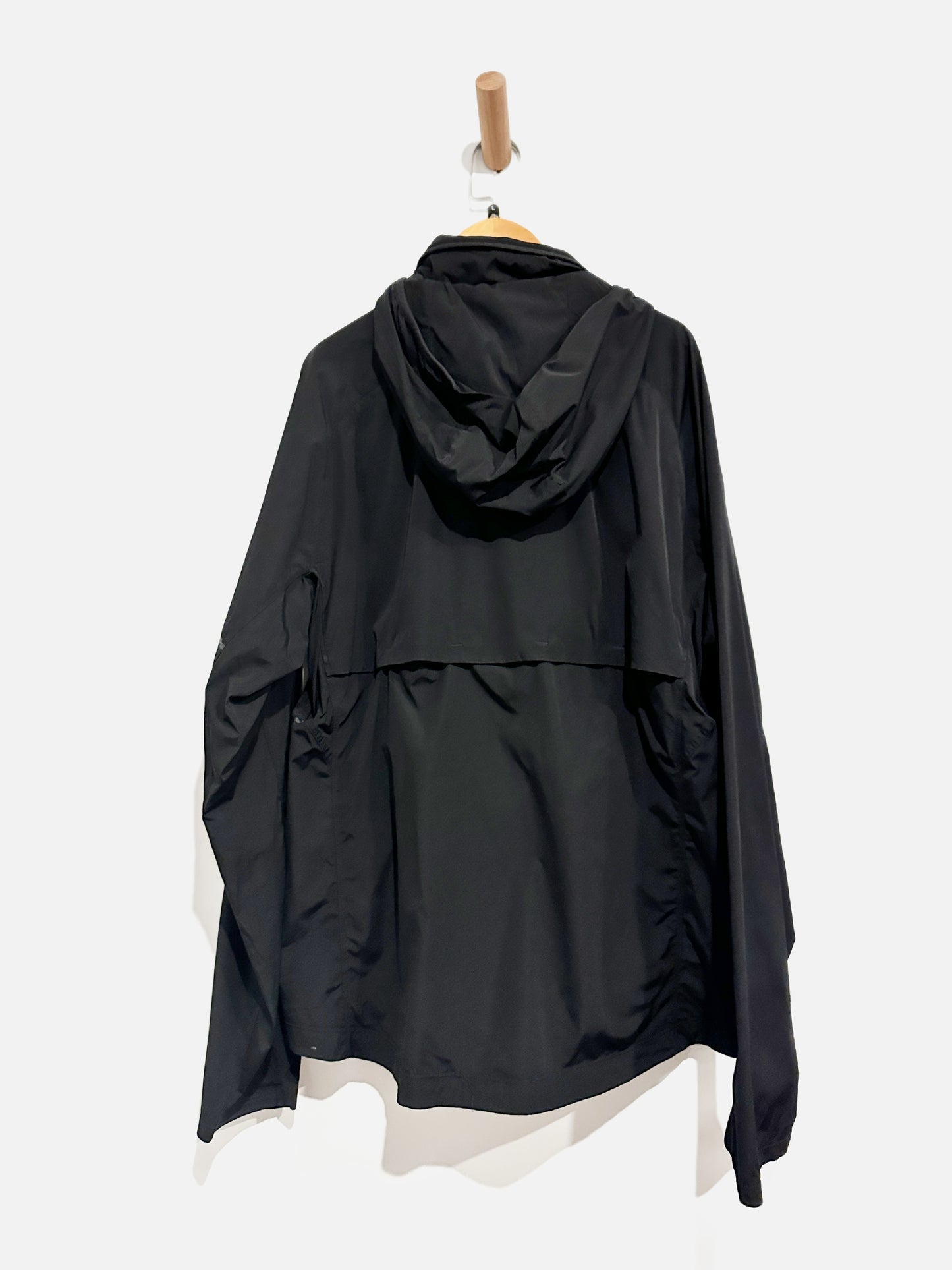 Lululemon Black Windbreaker - Large