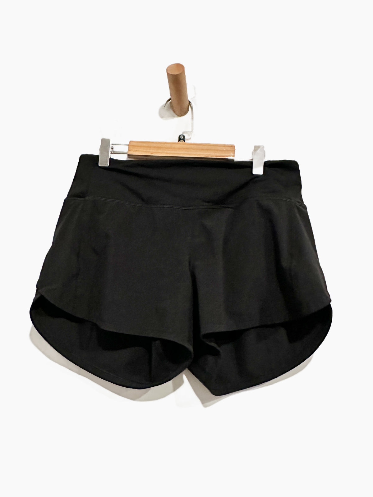 Lululemon Speed Up Short Long 4" in Black - 6