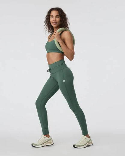 Vuori Daily Legging in Agate Green - Small