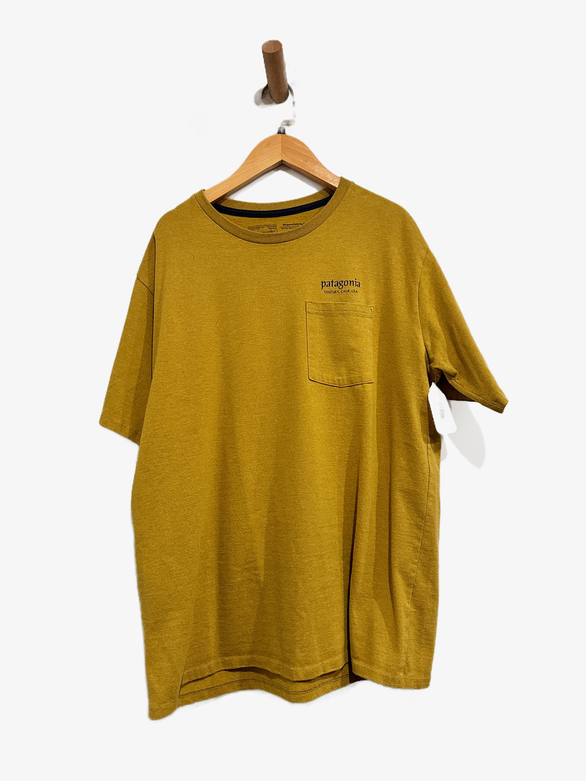 Patagonia Granite Magic Pocket ResponsibiIli-Tee in Hawk Gold - Medium