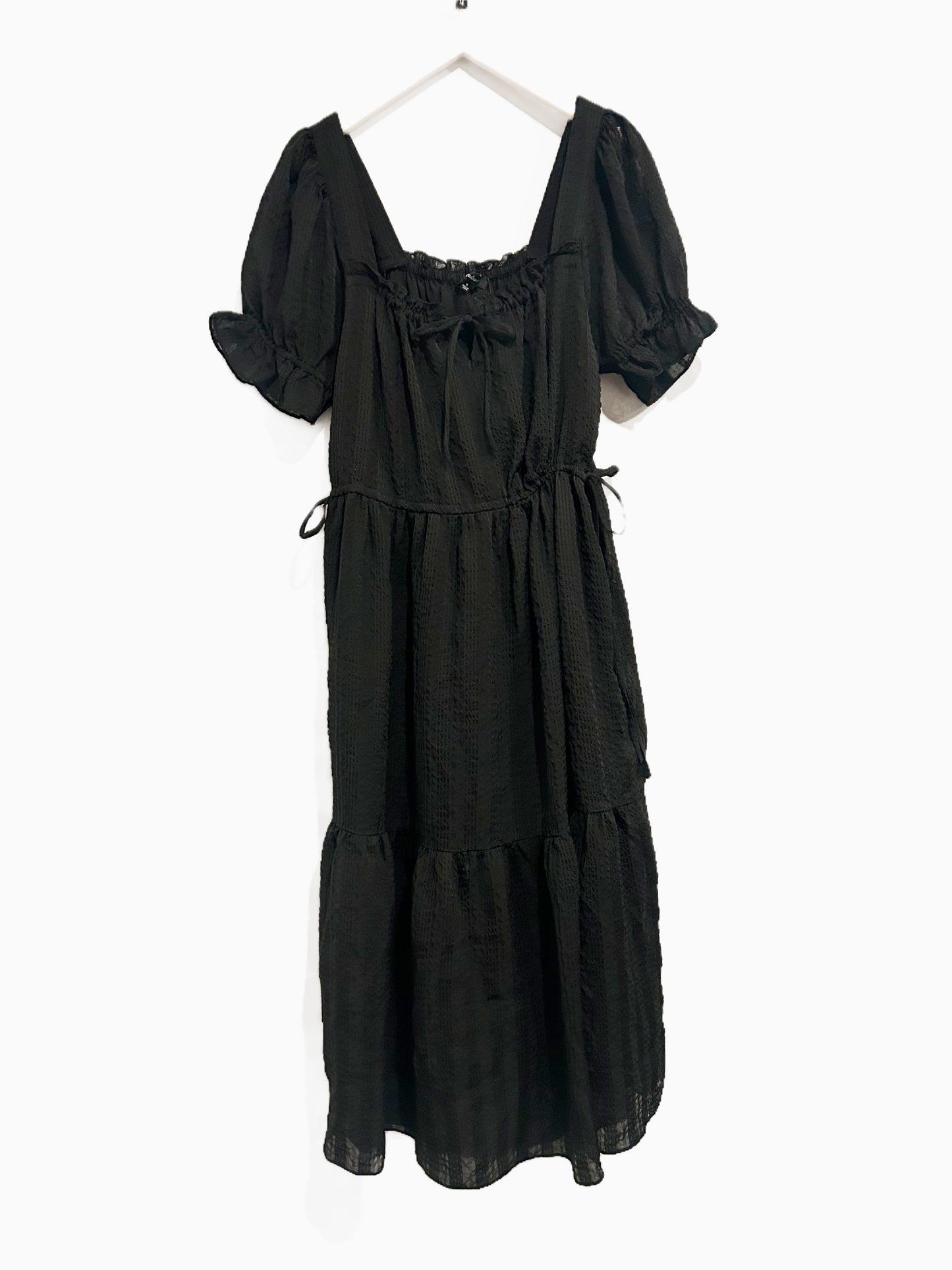Madewell Square-Neck Tiered Midi Dress in Textured Seersucker True Black - Medium
