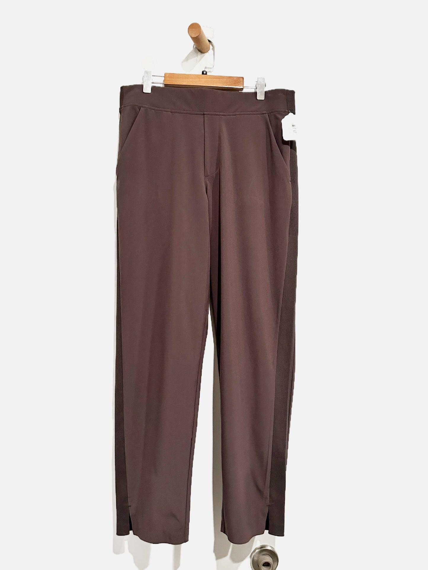 Athleta Brooklyn Mid Rise Ankle Pant in Woodland - 8