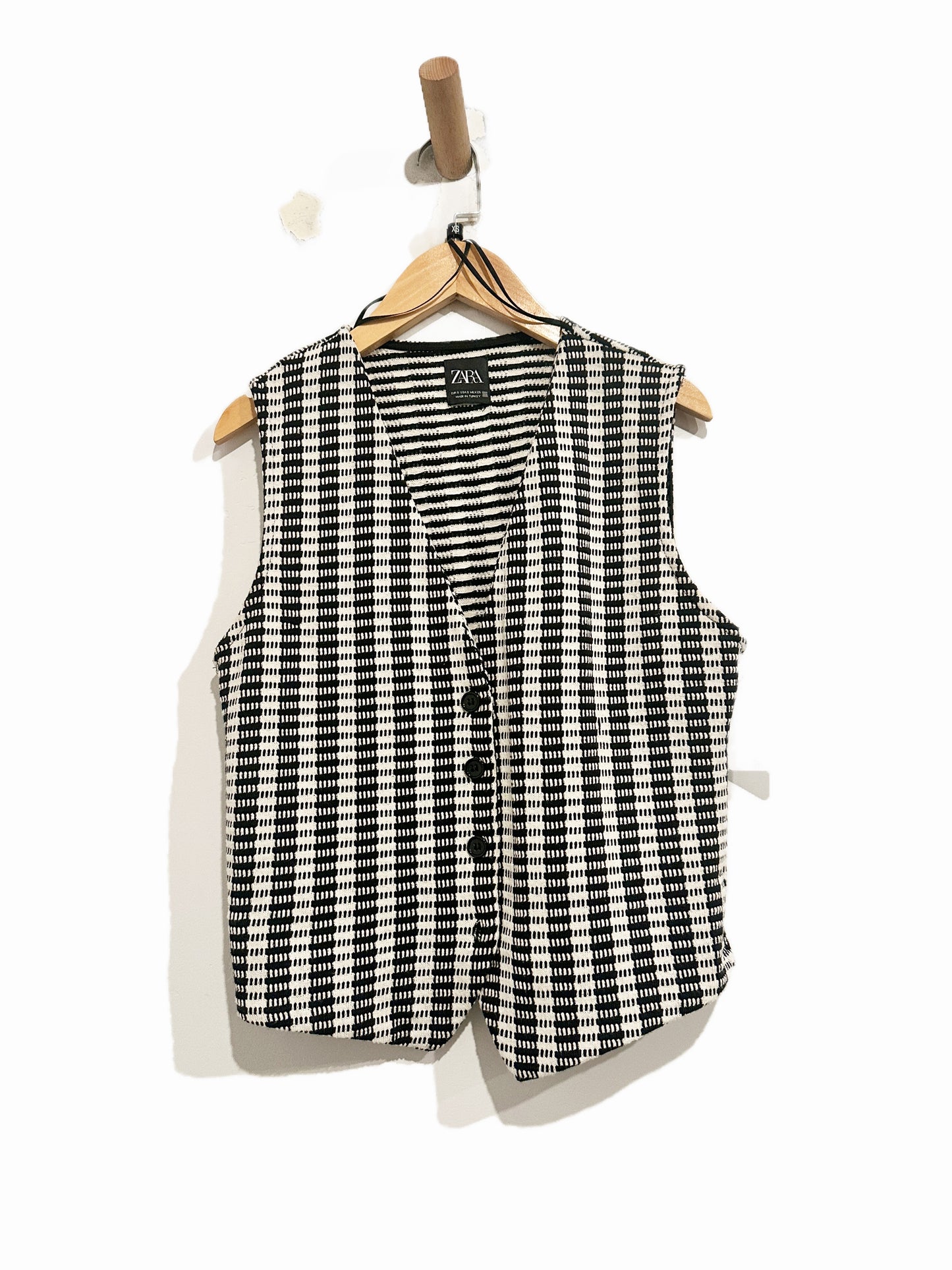 Zara Black & White Knit Vest - Small