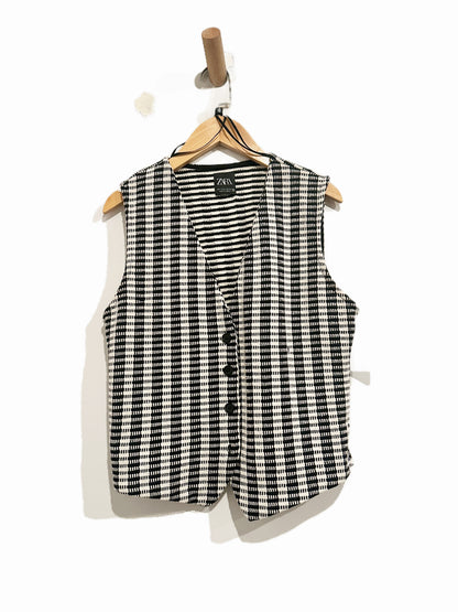 Zara Black & White Knit Vest - Small