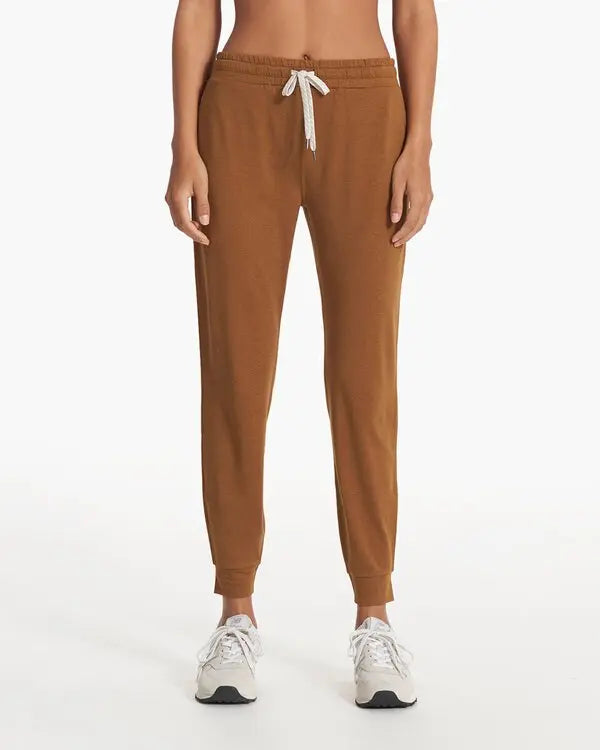 Vuori Performance Jogger in Caramel Heather - XXS