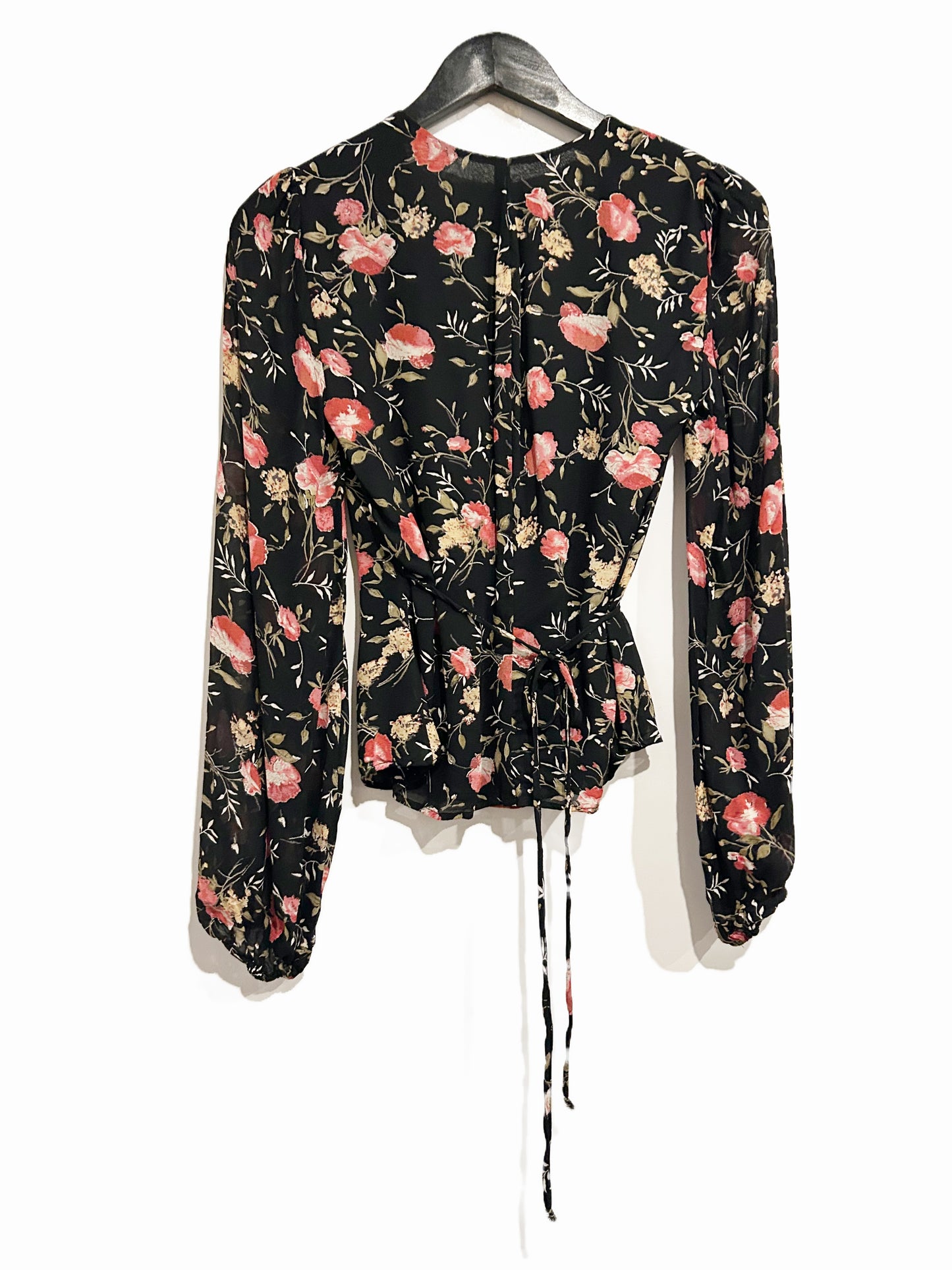 Reformation Stevie Wrap Top in Carondelet Floral