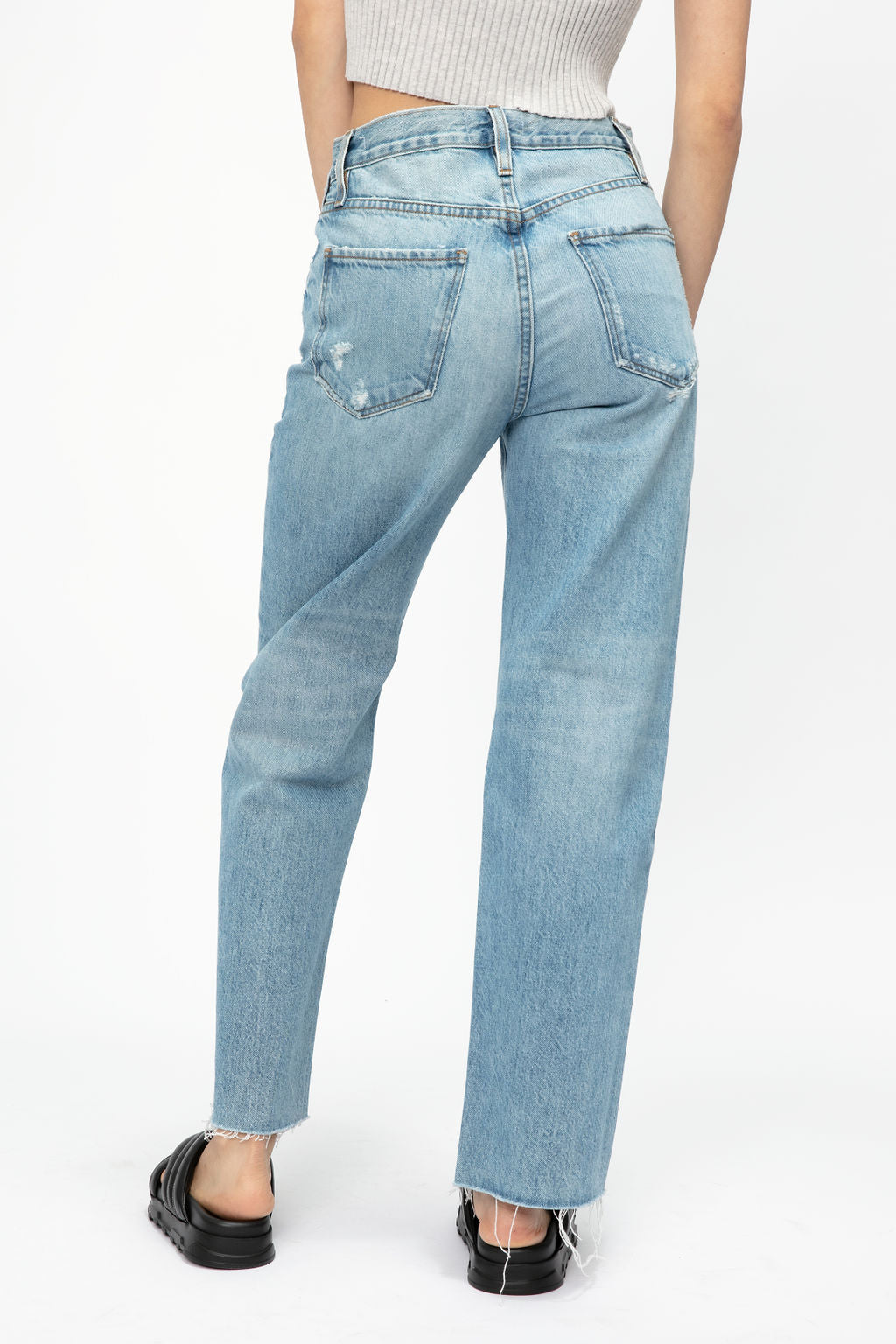 Frame Le Jane Crop Jean in Baines Rips - 32