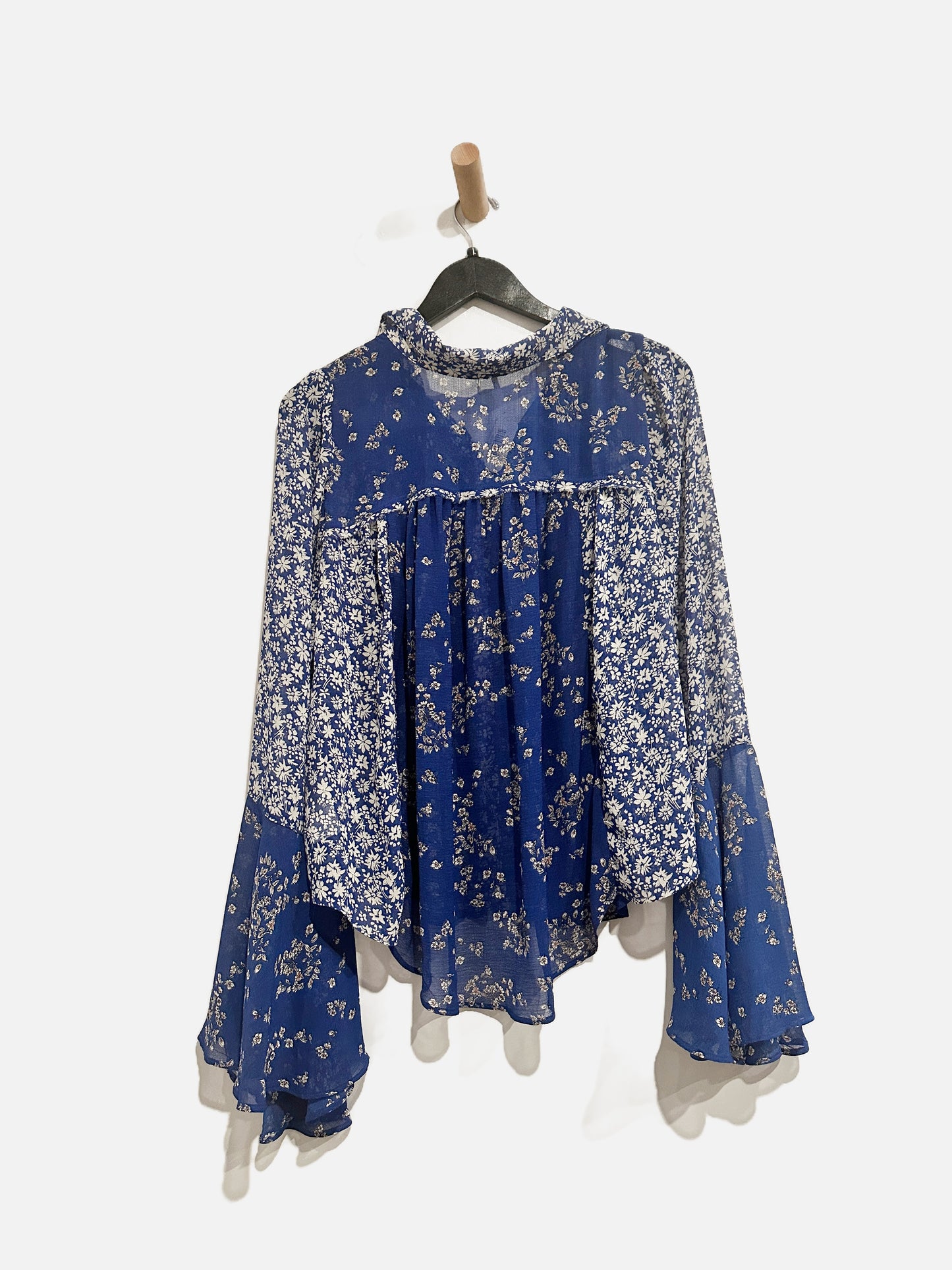 Free People Blue Floral Blouse - Large