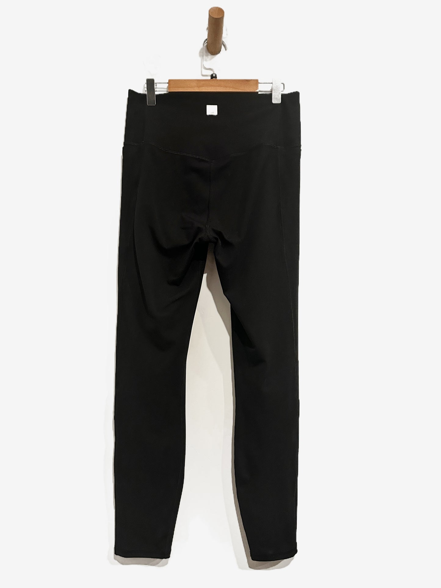 Vuori Studio Pocket Legging in Black - Medium