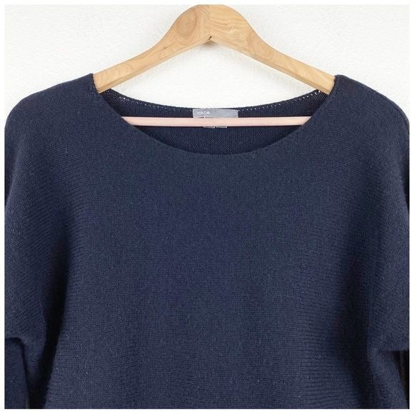 Vince Navy Wool/ Cashmere Blend Sweater Size Medium