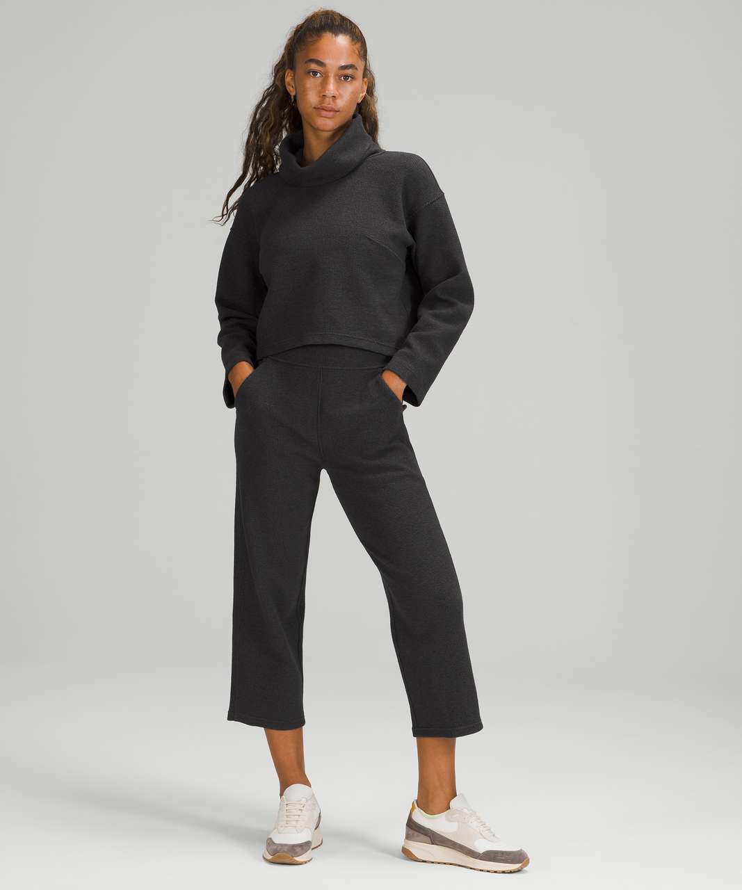 Lululemon Ribbed Straight Leg Super-High-Rise Crop 23" in Heathered Black - 14