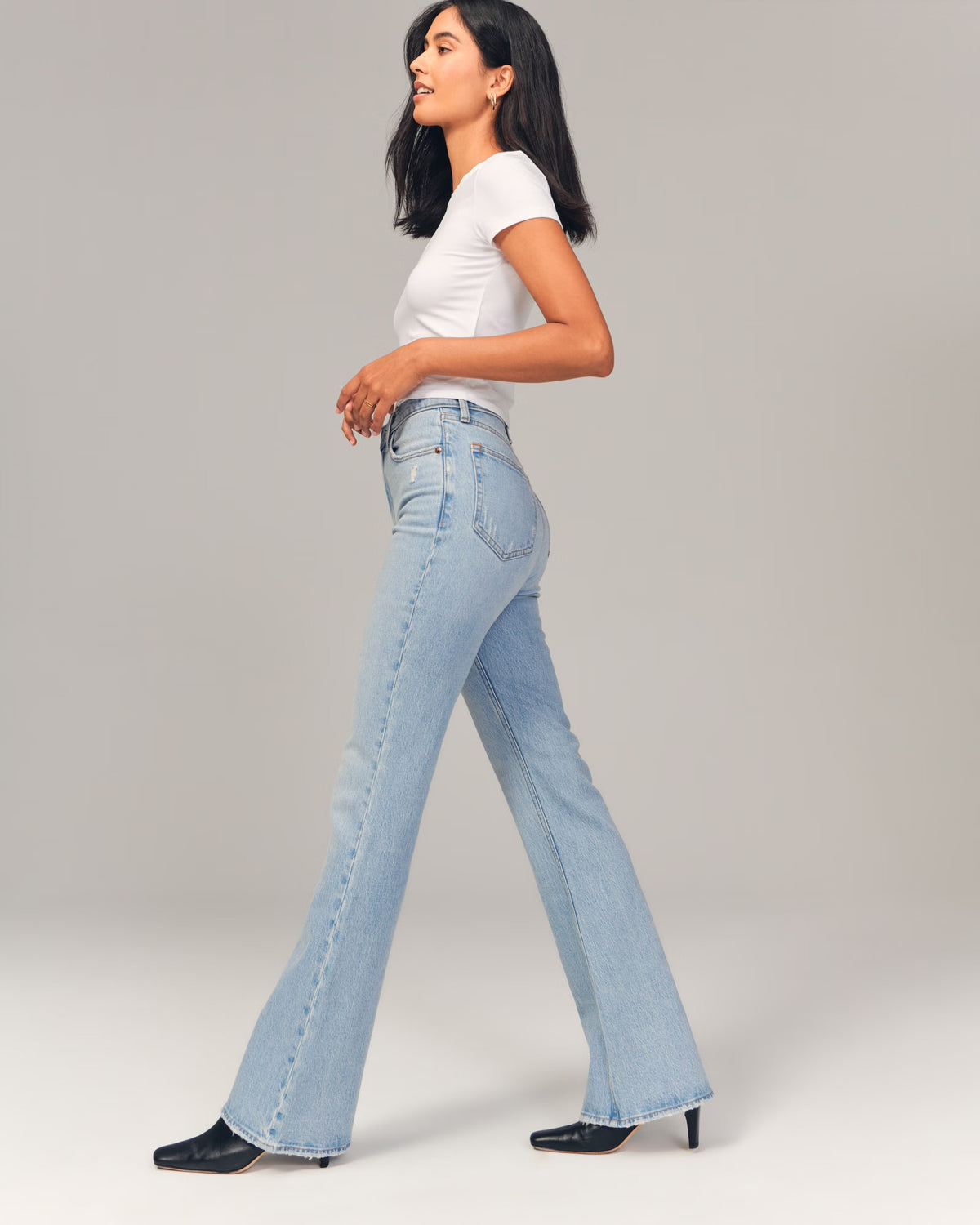 Abercrombie & Fitch High Rise Vintage Flare Jean - 25