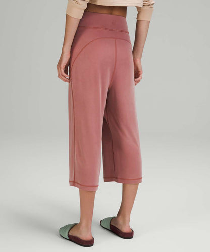 Lululemon NWT Wide Leg HR Pull On Crop Pants in Spiced Chai- 12