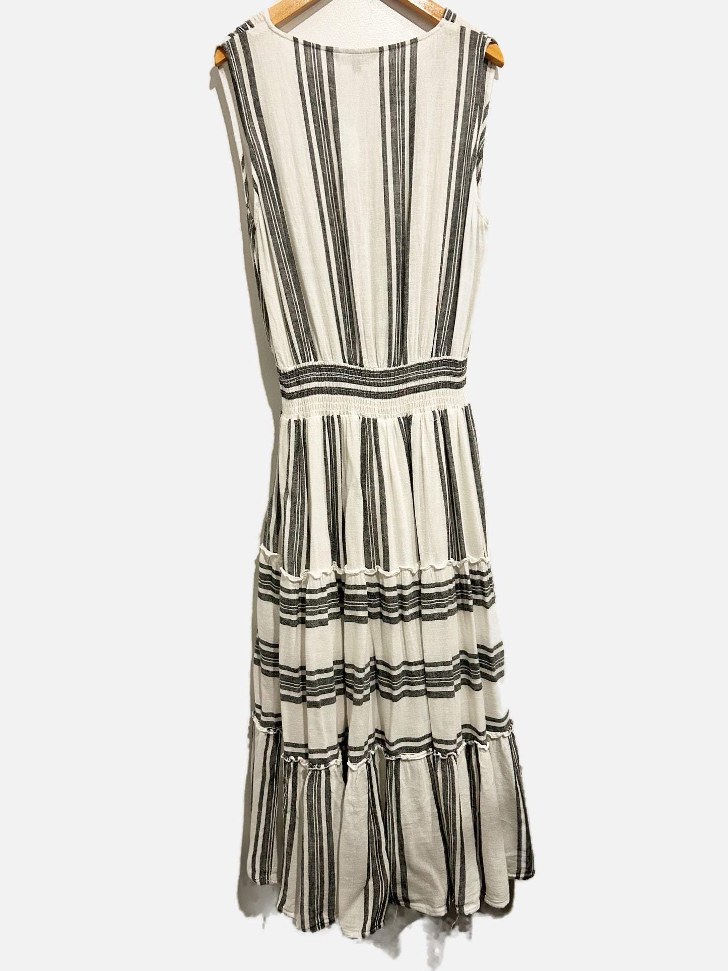 Velvet Heart White and Gray Stripe Midi Dress - Small