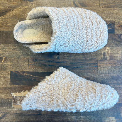 Intentionally Blank Apres Faux Sherpa Slipper Clogs - 7