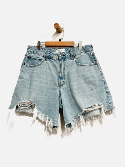 Abercrombie & Fitch High Rise Loose Short in Light - 30