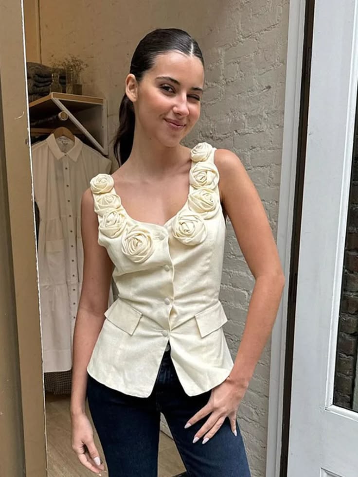 NWT Commense Cream Rosette Button Down Vest - Medium