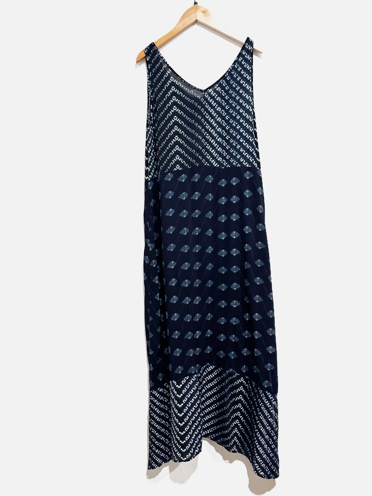 Velvet by Graham & Spencer Blue Printed Midi Dress - Small