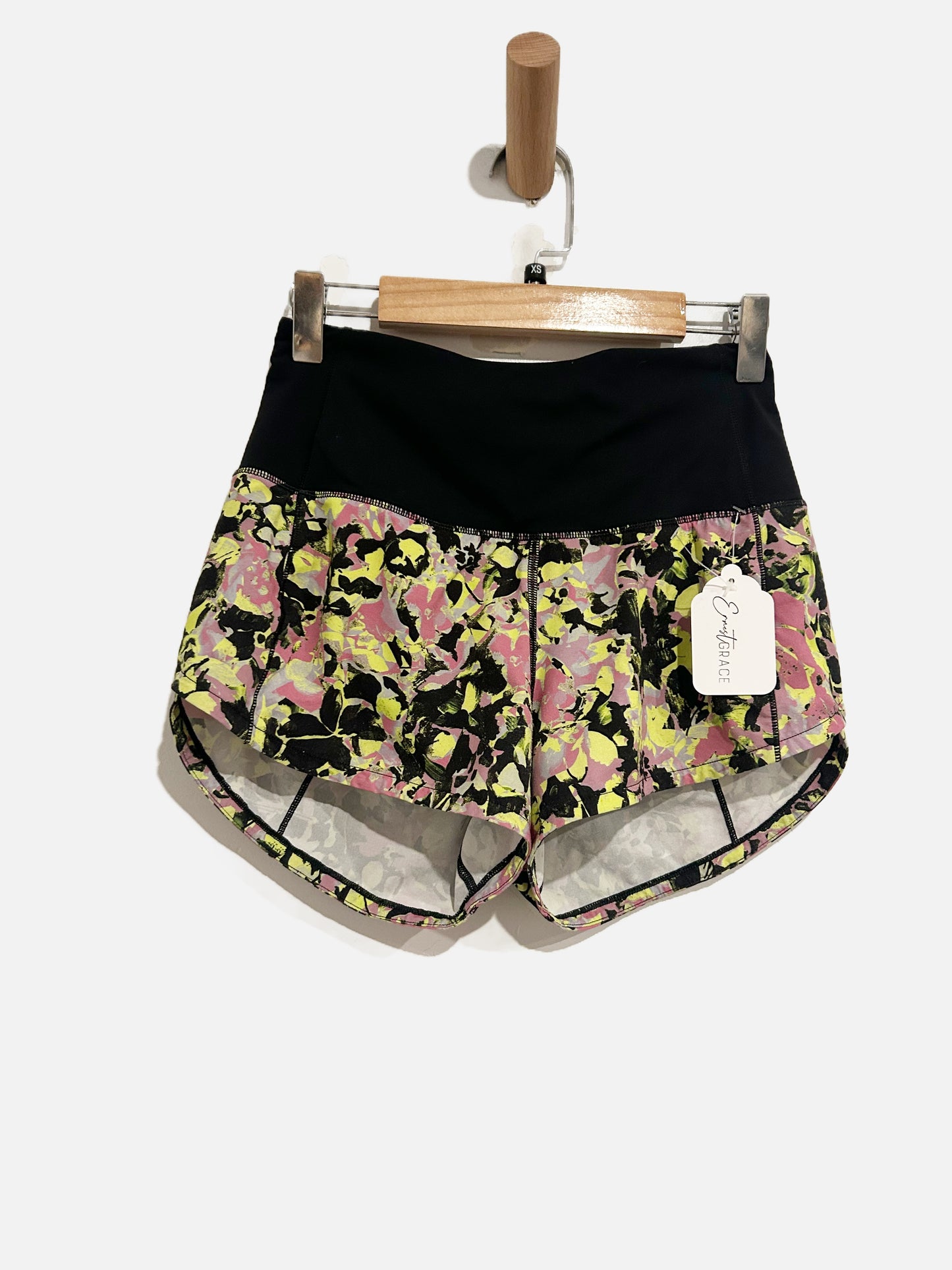 Lululemon Speed Up Shorts 2.5” in Inflected Highlight Yellow Multi / Black - 0