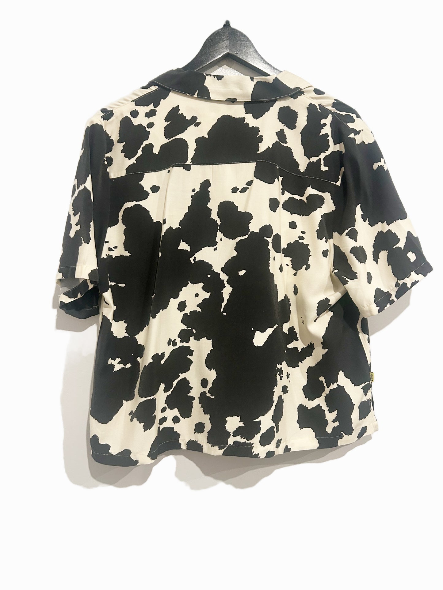 Duvin Black and Cream Cowhide Button Down - Small