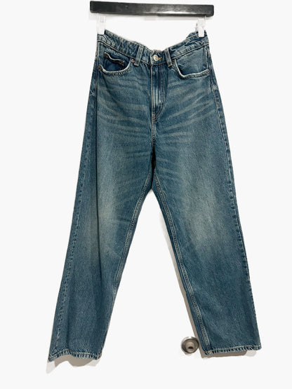 Zara High-Waisted Mom Fit Jeans - 6
