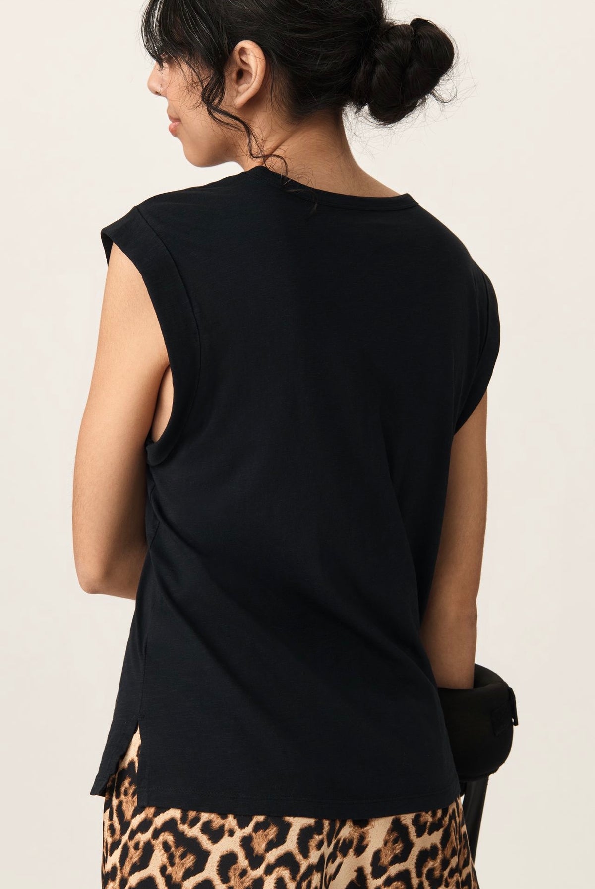 Anthropologie Pilcro Ruched Muscle Tee in Black Onyx - Medium