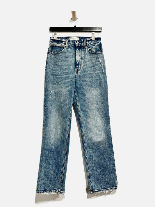 Abercrombie & Fitch 90's Straight Ultra High Rise Jeans - 26