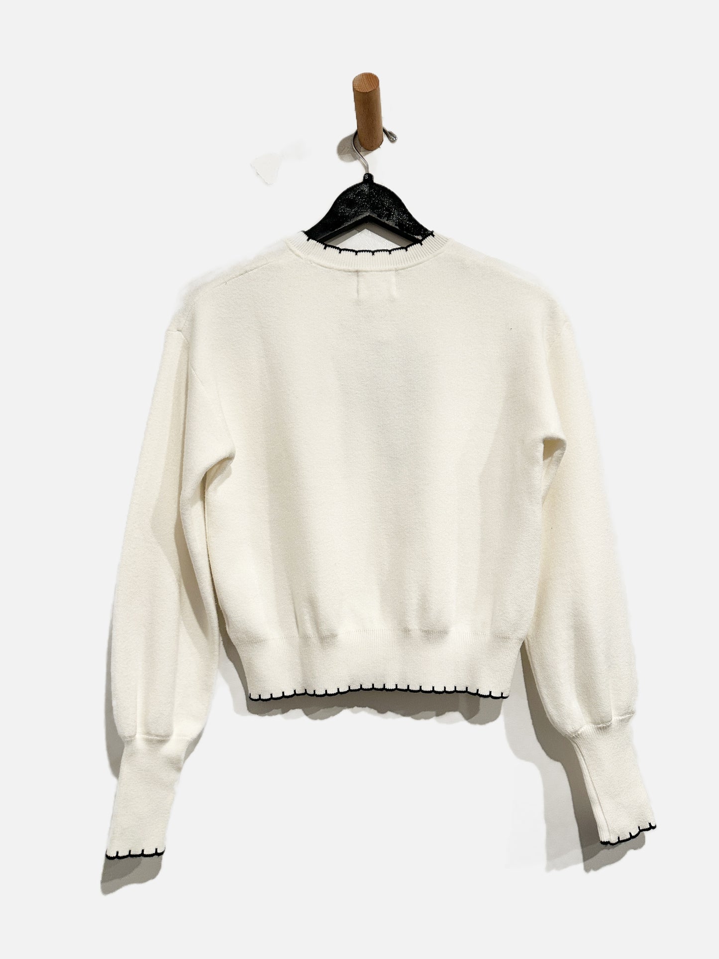 Willow & Wind White Bow Sweater - Small