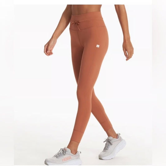 Vuori Daily Leggings in Light Penny - Medium