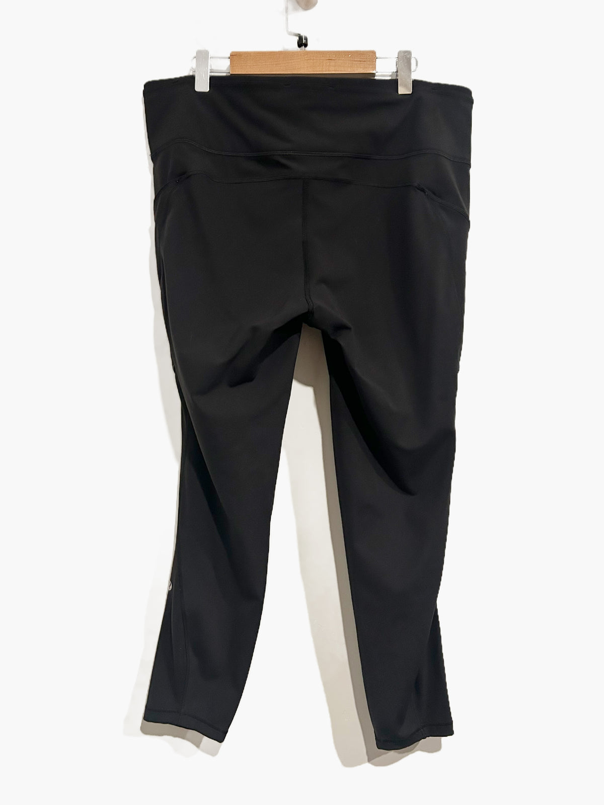Lululemon Run On Tight 25” in Black - 12