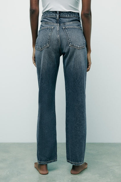 Zara High-Waisted Mom Fit Jeans - 6