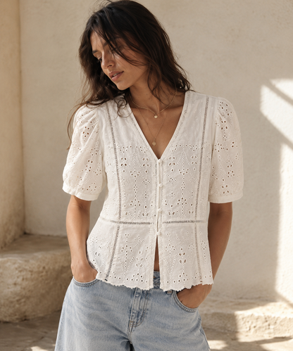 Liv Los Angeles White Floral Pattern Eyelet Blouse - Medium
