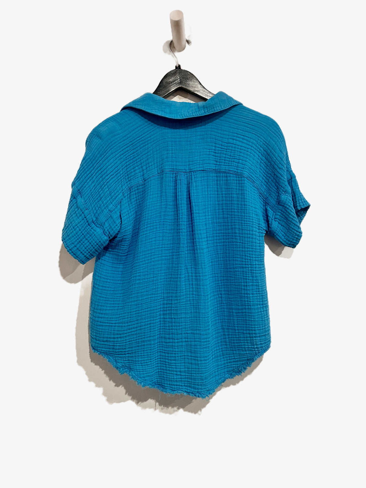 Michael Stars Bailey Gauze Button Down Shirt in Capri - XS