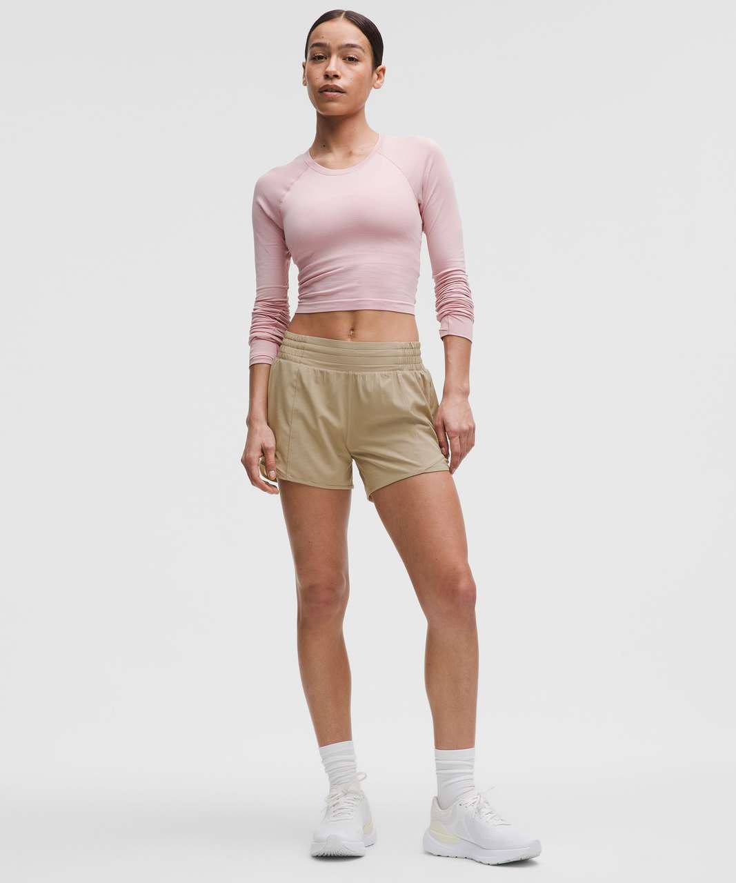 Lululemon Hotty Hot High-Rise Lined
Short 4" - Sheer Oak - 4