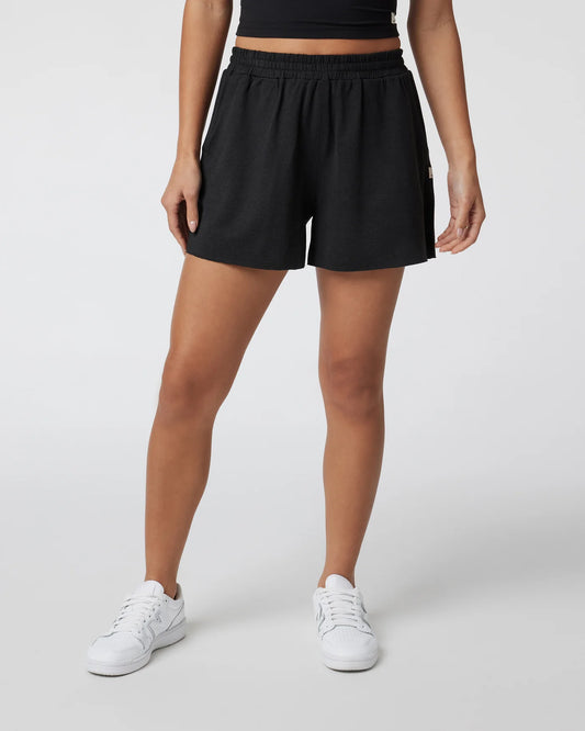 Vuori Women’s Black Boyfriend Shorts - Small