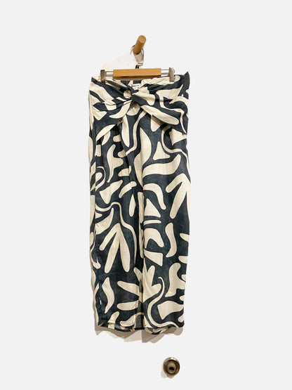 O'Neill Blue and White Midi Skirt - Medium
