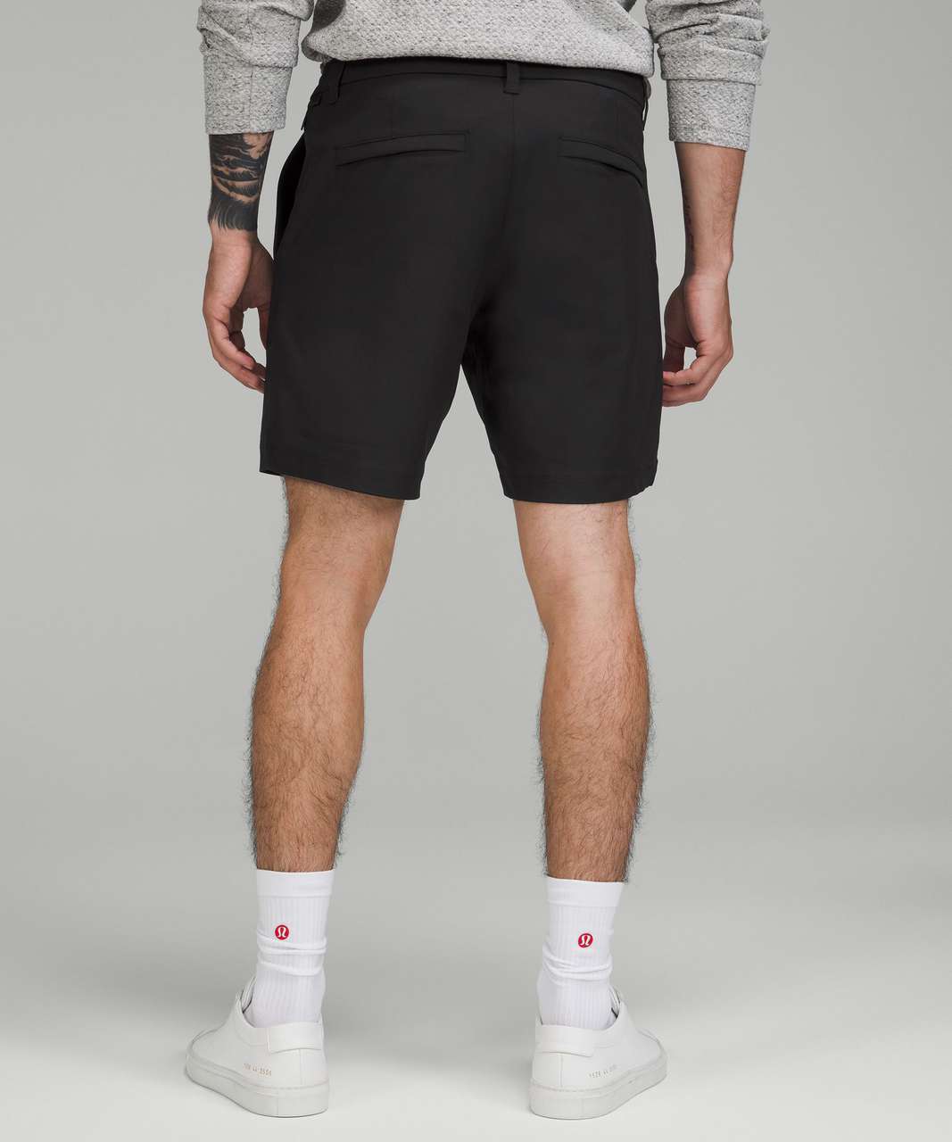Lululemon Men’s Commission Classic-Fit Short 7" in Black - 30
