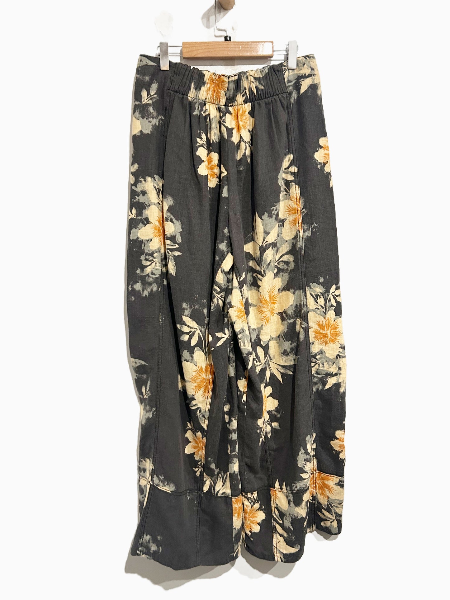 Free People Days End Printed Linen Blend Pant in Washed Black Combo - Small