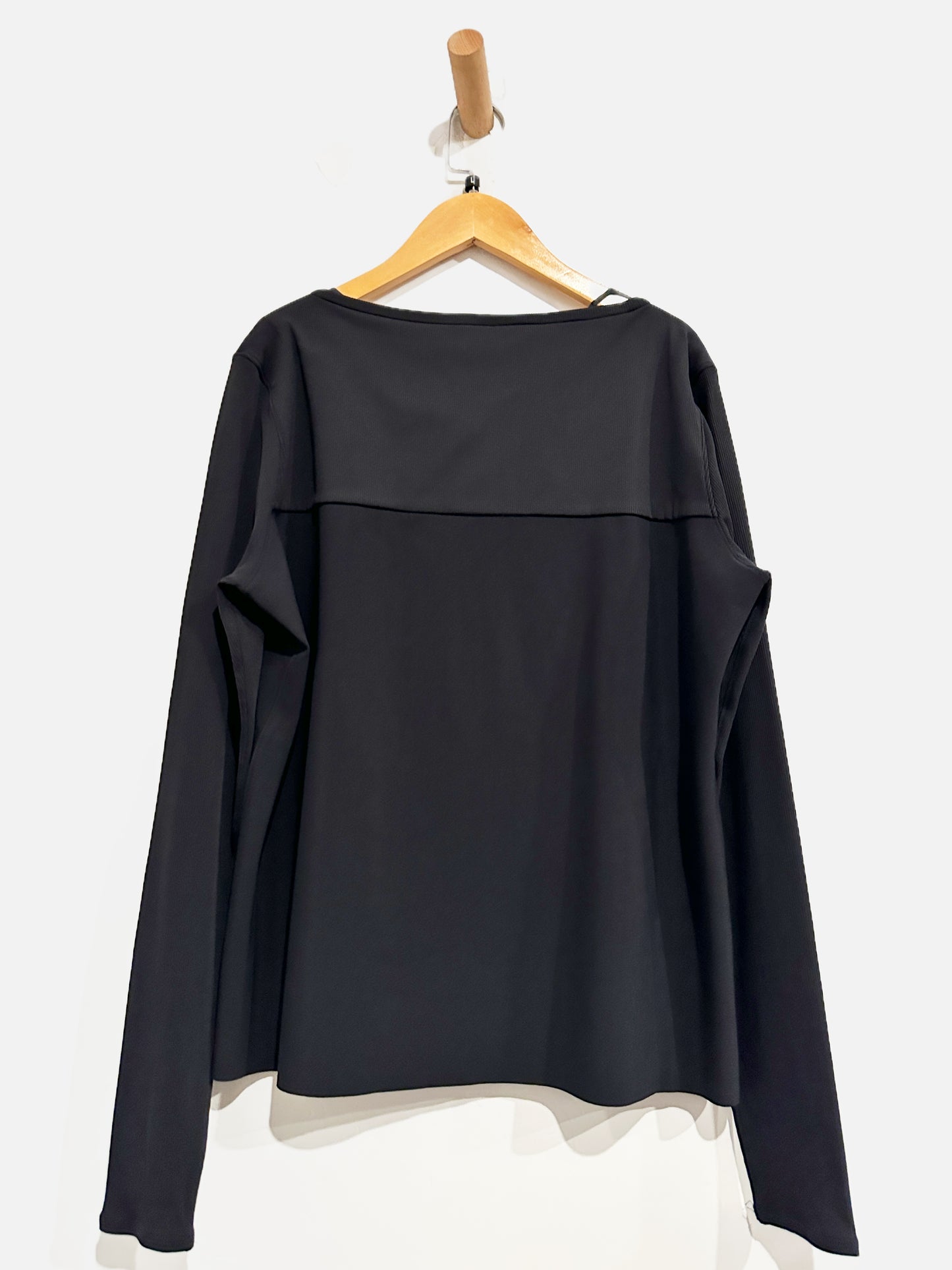 Lululemon Out Of This World Long Sleeve in Black - 12