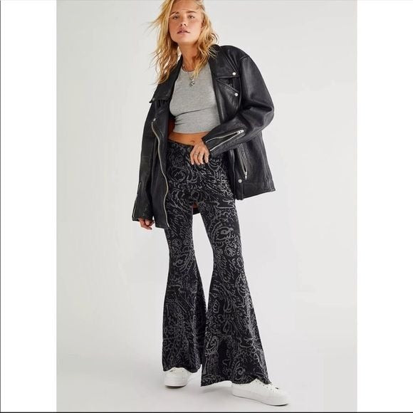Free People Just Float On Printed Flare Jeans Black Paisley Discharge Sz 24