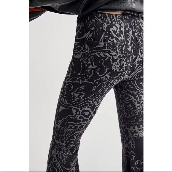 Free People Just Float On Printed Flare Jeans Black Paisley Discharge Sz 24