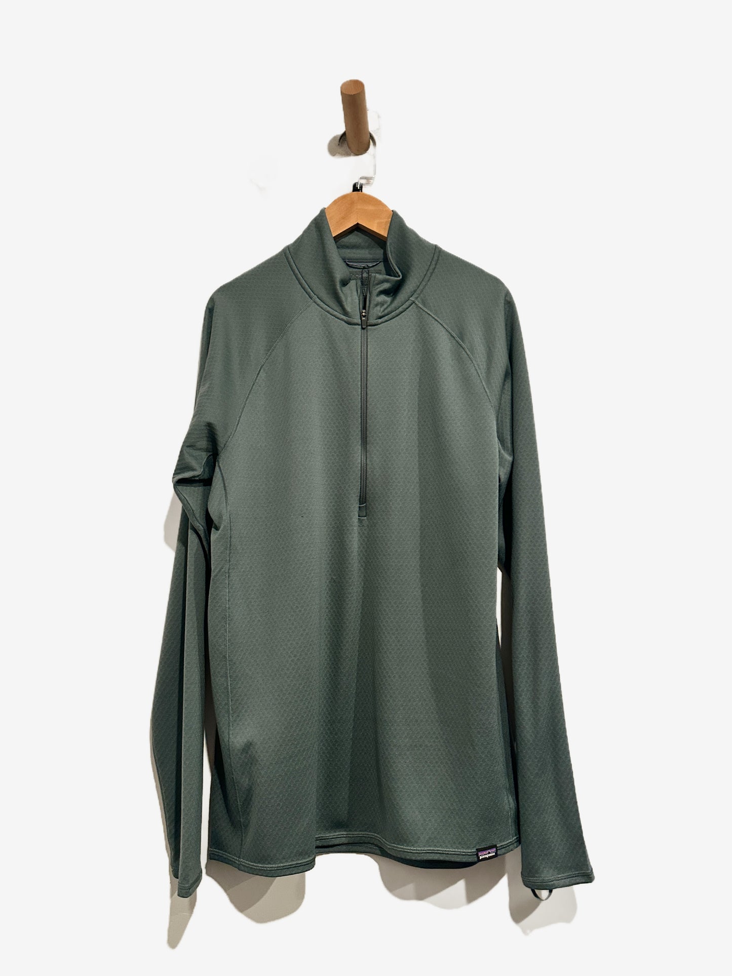 Patagonia Men’s Green Capilene Midweight Zip Neck Top - Medium