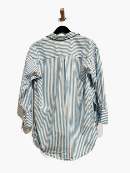 Anthropologie Maeve Shrunken Bennet Buttondown Shirt in Blue Stripe - Small