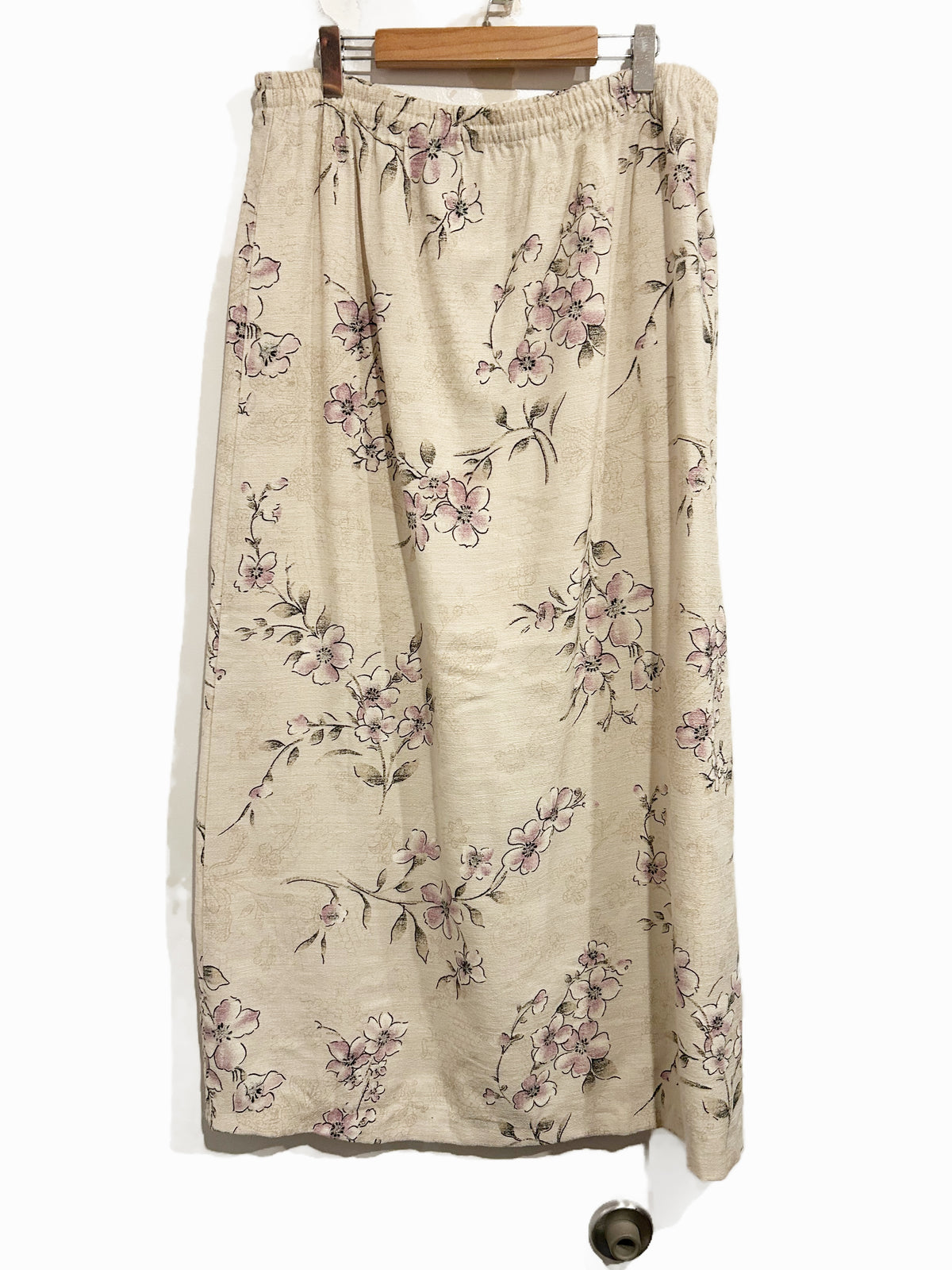 Kathie Lee Vintage Cream Floral Skirt - 12/14