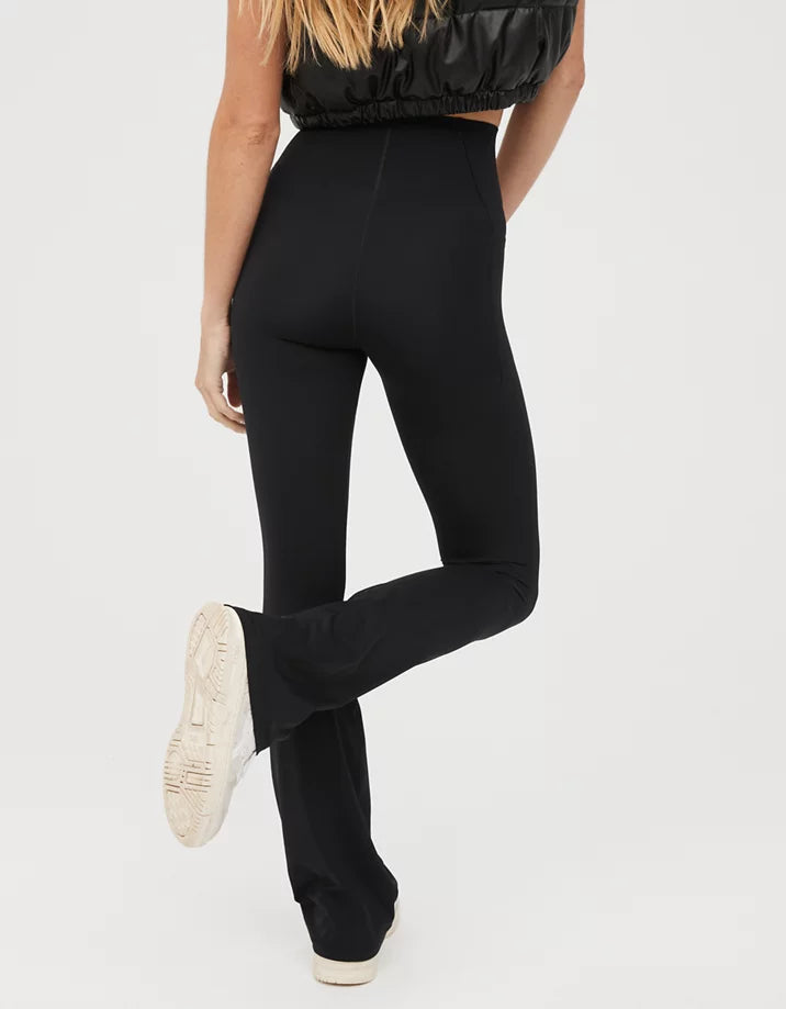 NWT Offline by Aerie Real Me XTRA Hold Up! Pocket Bootcut Legging in Black - Small