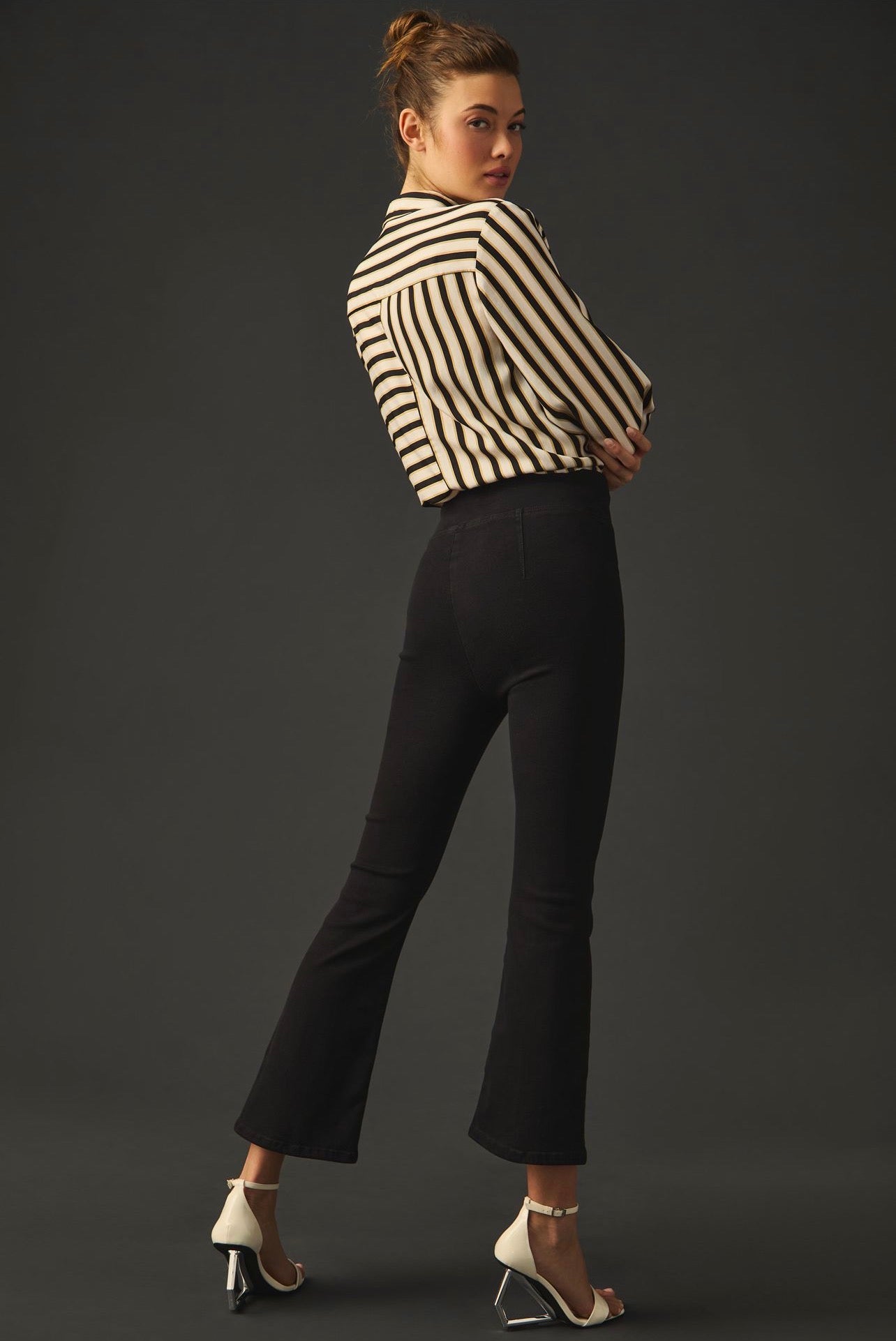 Frame The Jetset Flare Jean in Black - 2