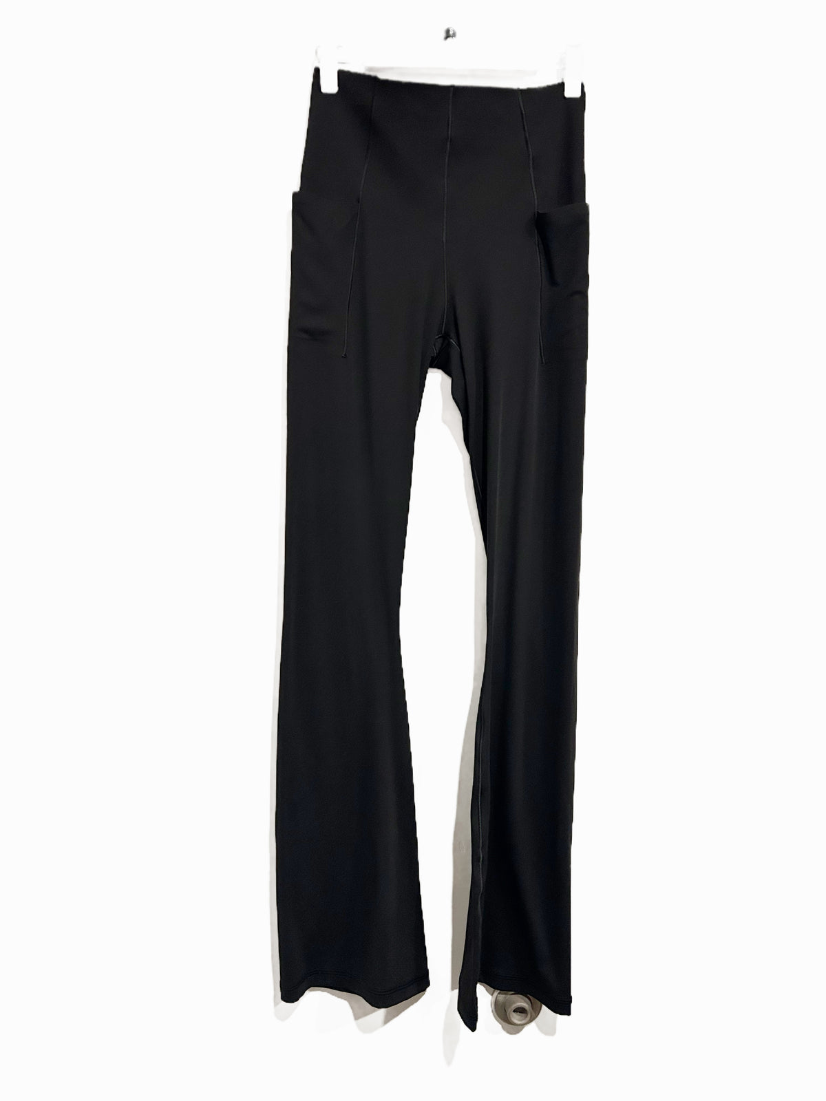 NWT Offline by Aerie Real Me XTRA Hold Up! Pocket Bootcut Legging in Black - Small