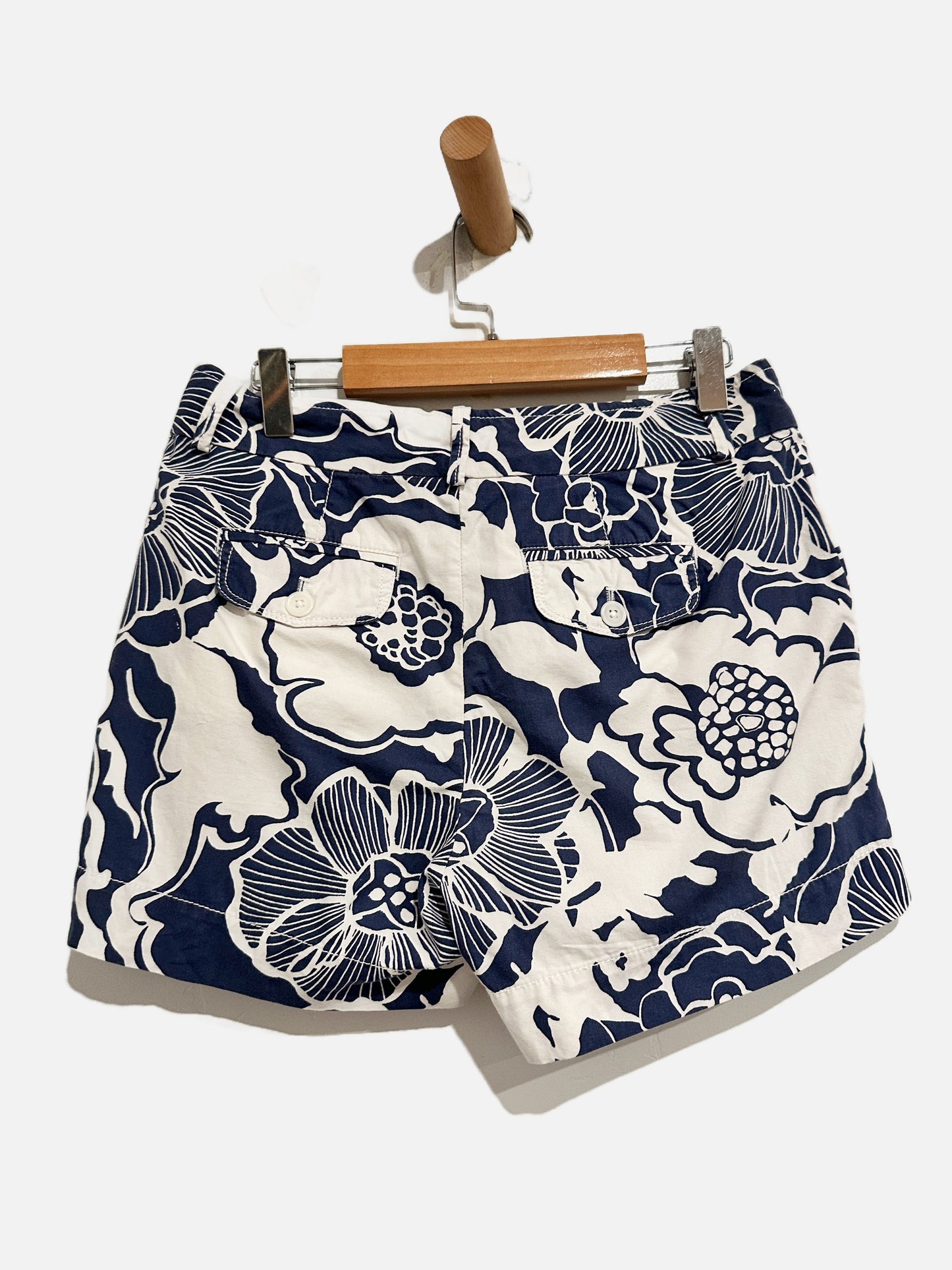 Banana Republic Y2k White and Navy Floral Shorts - 0